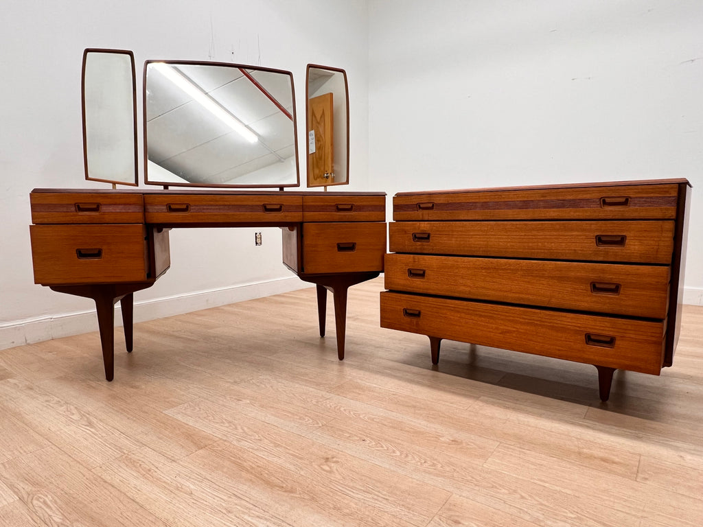 Vanity Dresser set by Butilux Furniture